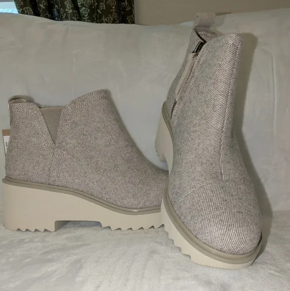 Toms Women's Light Tan Maude Booties Size 9