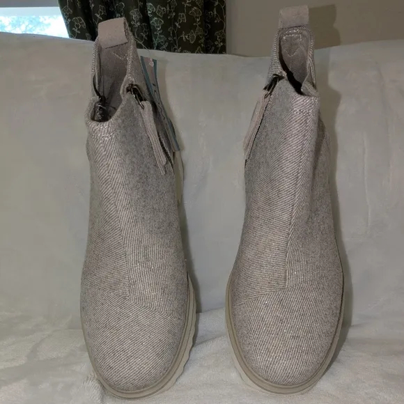 Toms Women's Light Tan Maude Booties Size 9