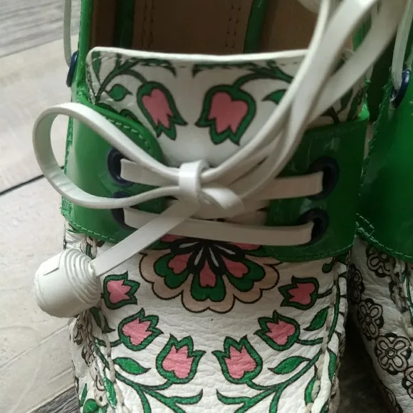 Tory Burch Green and White Loafers with Pearl Bow