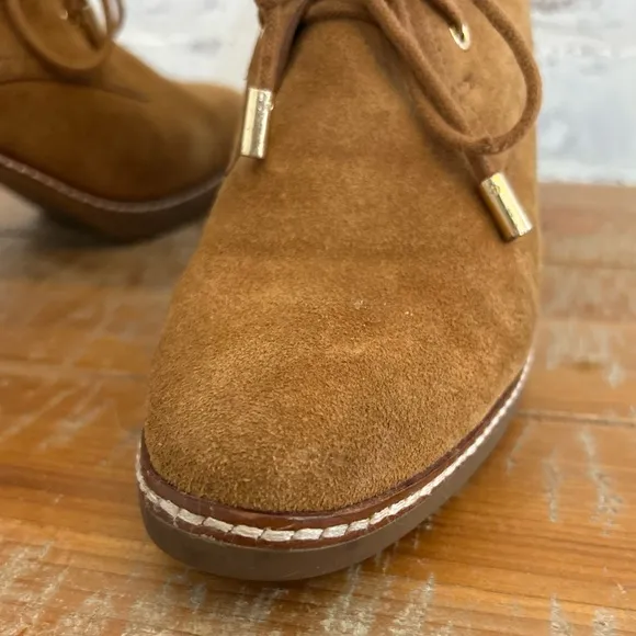 TORY BURCH Hilary Tan Suede Sheep Fur Lining Lace Up Heel Bootie Boot 9.5