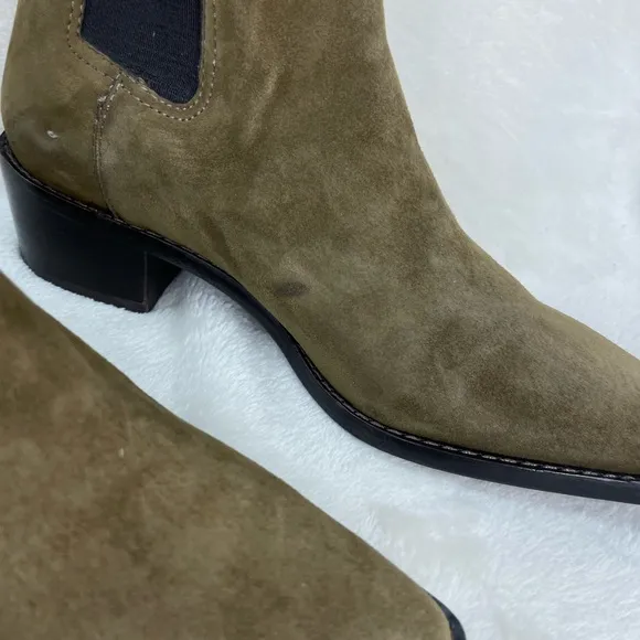 TORY BURCH MEDALLION CHELSEA ANKLE‎ BOOTSUEDE RIVER ROCK 5.5M, B 238