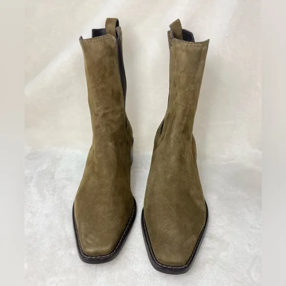 TORY BURCH MEDALLION CHELSEA ANKLE‎ BOOTSUEDE RIVER ROCK 5.5M, B 238