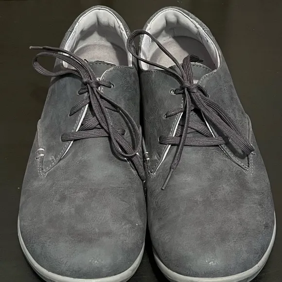 TRUE Linkswear Men's Gray Leather Golf Shoes