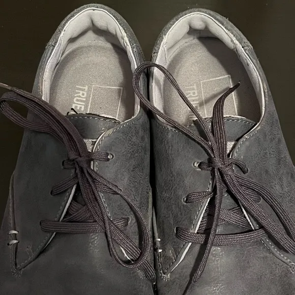 TRUE Linkswear Men's Gray Leather Golf Shoes