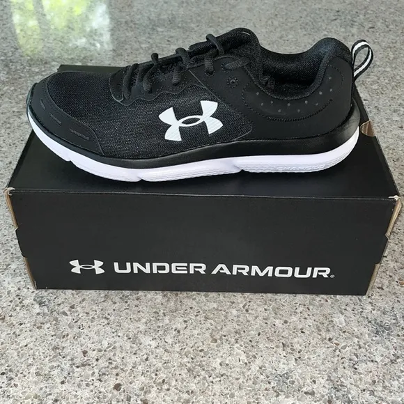 UA Charged Assert 10-Women's Running Shoes