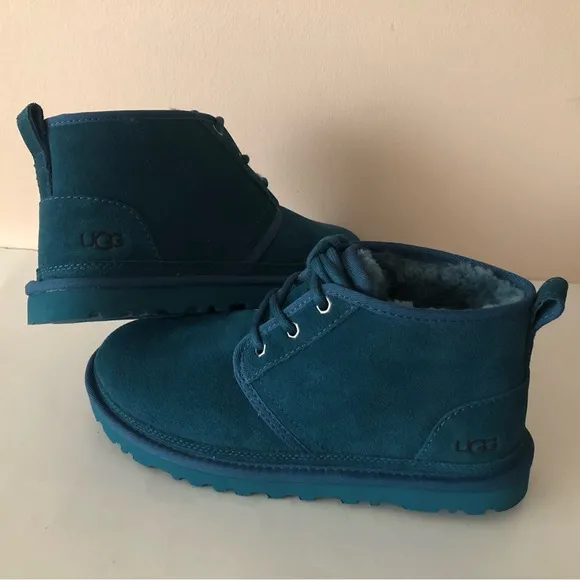 UGG Australia Neumel Chukka suede leather fur Boot. Size: 8, 9