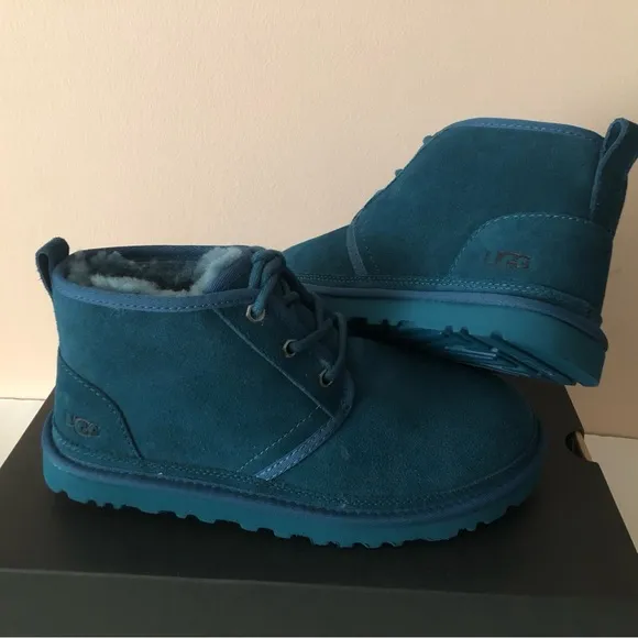 UGG Australia Neumel Chukka suede leather fur Boot. Size: 8, 9