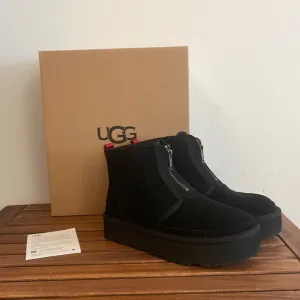 UGG Neumel Zip Platform Boots Black USA Women Size 7/UK 5/EU 38