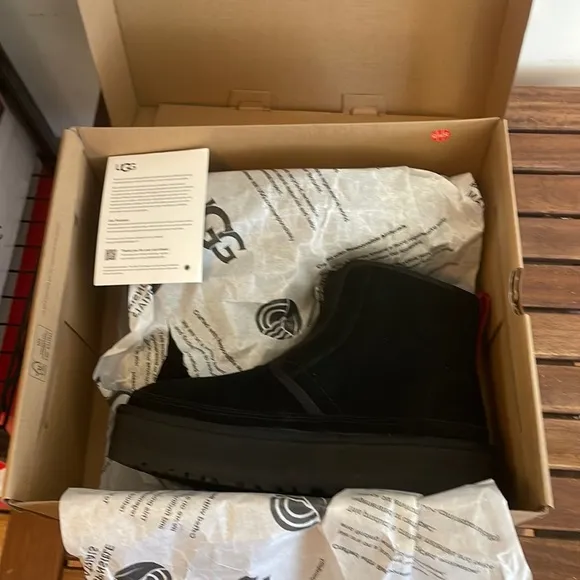 UGG Neumel Zip Platform Boots Black USA Women Size 7/UK 5/EU 38