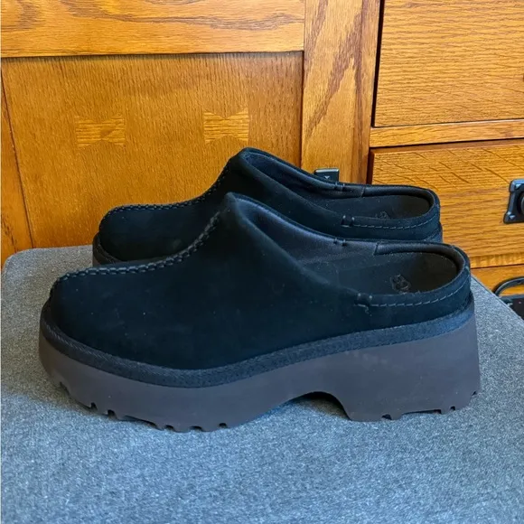 UGG NEW HEIGHTS CLOG WOMEN SHOES BLACK size 8 new