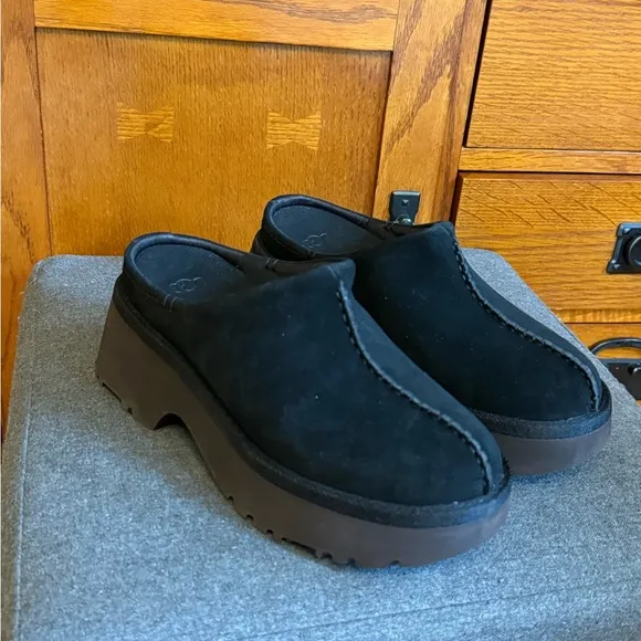UGG NEW HEIGHTS CLOG WOMEN SHOES BLACK size 8 new