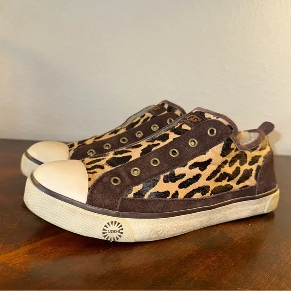 UGG Womens Laela Exotic Leopard Print Shoes SZ 10 leather sheepskin
