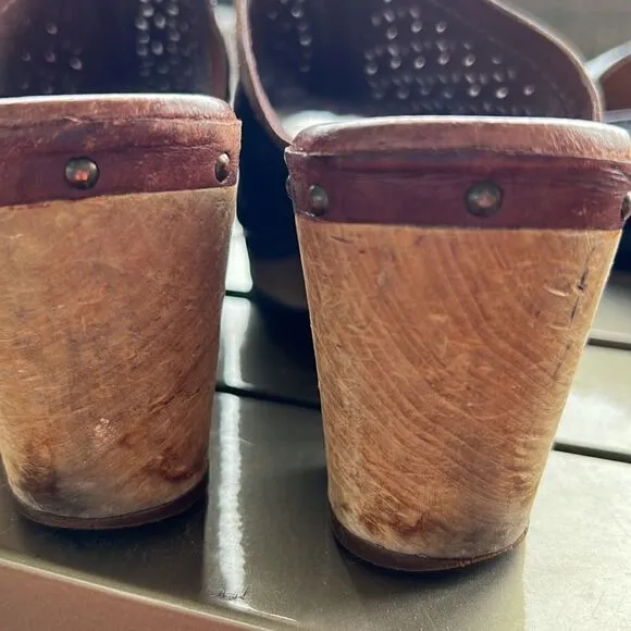 Ugg Brown Slide Shoes Size 8
