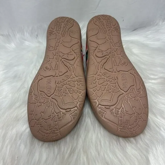UIN Art Canvas Travel Shoes NWT Starlight Daisy Toledo Sz 7.5