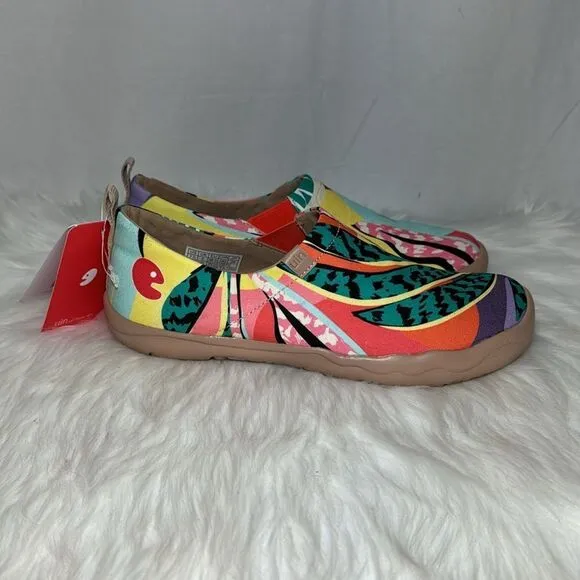 UIN Art Canvas Travel Shoes NWT Starlight Daisy Toledo Sz 7.5