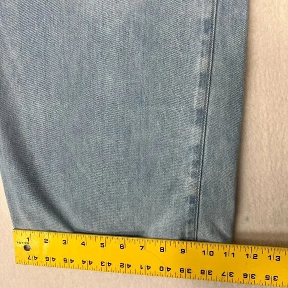 Uniqlo Jeans Womens 28x32 Wide Flare Leg Light Wash Denim 100% Cotton High Rise