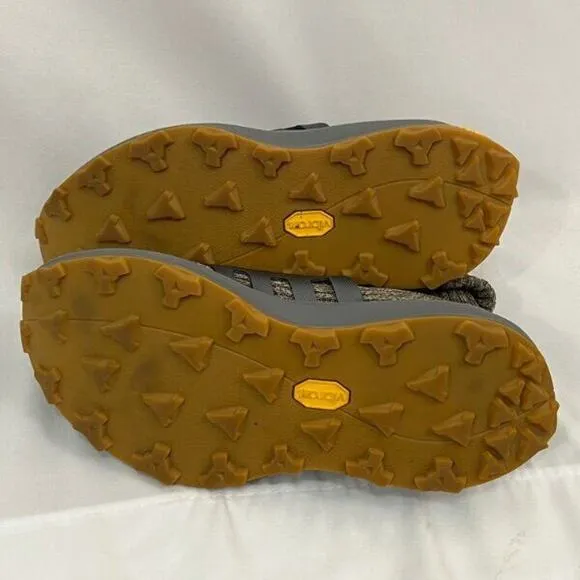 UYN Sz 39 8 Uynner Womens Brown Taupe Booties Hero Shoes Merino Wool Vibram Sole