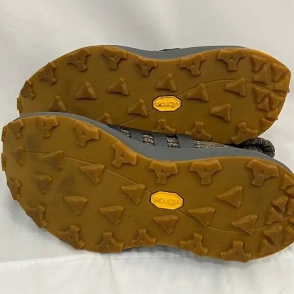 UYN Sz 39 8 Uynner Womens Brown Taupe Booties Hero Shoes Merino Wool Vibram Sole