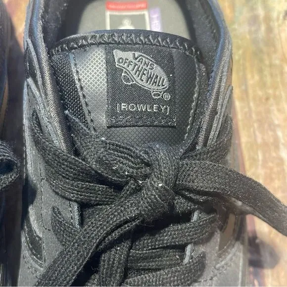 VANS black leather Rowley mens skateboarding shoes Size 9.5 Preowned