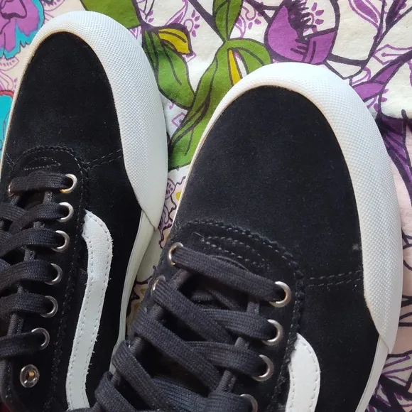 Vans Chima Pro 2 Skate Shoes