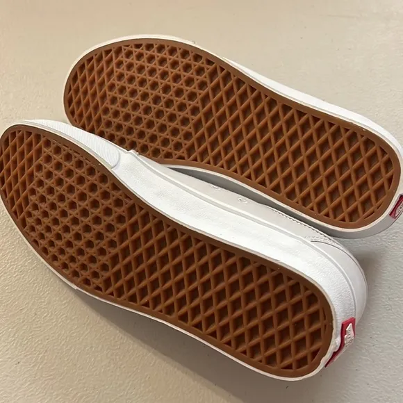 VANS | Chukka Low Chambray Grey &amp; White Skate Shoes