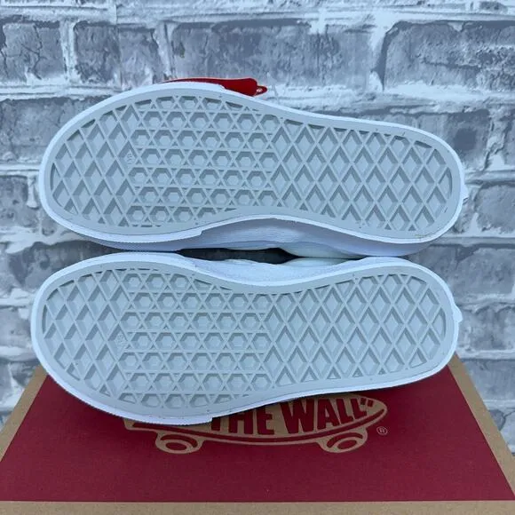 Vans Classic Slip On True White Canvas Shoes VN000ZBUENS Kids Size 12.5 New