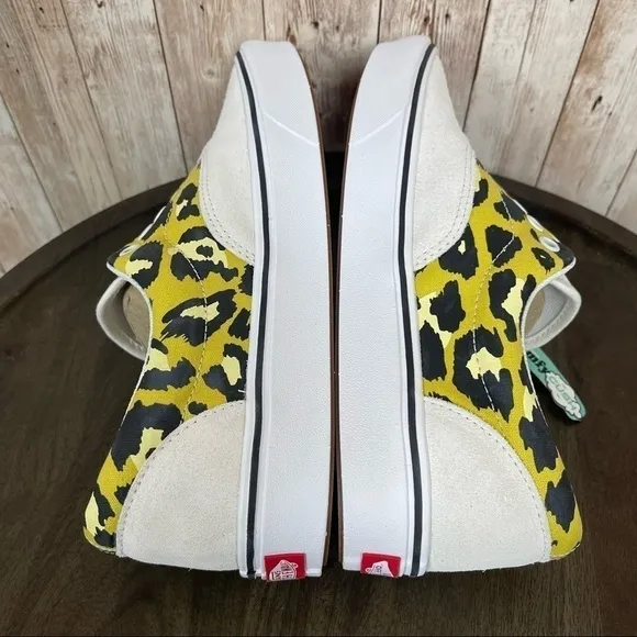 Vans ComfyCush Era Mixed Media Sneaker Size 9.5 Women
