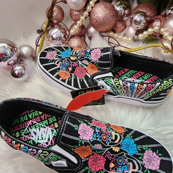 VANS Dia De Muertos Classic Slip-On Shoes Women brand  new