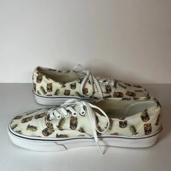 Vans “Drained and Confused” Pineapple White Sneakers. M size 9.0, W 10.5. Unisex