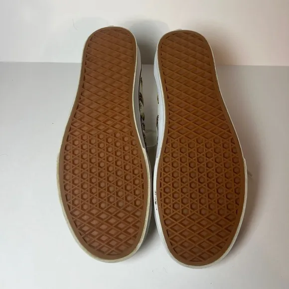 Vans “Drained and Confused” Pineapple White Sneakers. M size 9.0, W 10.5. Unisex