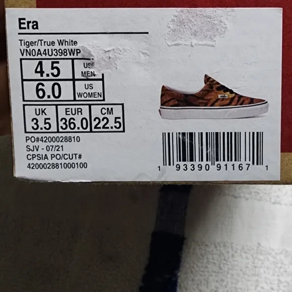 VANS ERA Men's 4.5 / Women's 6 Skate Shoes Tiger/True White