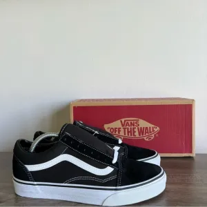 Vans Old Skool Unisex Black White Suede and Canvas Shoe Size 8 or 9.5 #B1425