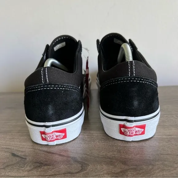 Vans Old Skool Unisex Black White Suede and Canvas Shoe Size 8 or 9.5 #B1425