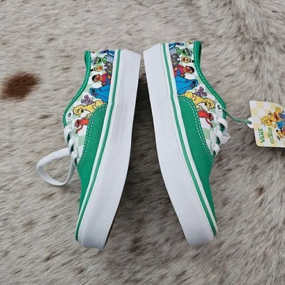 Vans Sesame Street Elmo Big Bird Boys Sneakers Shoes in Green Size 1 NEW