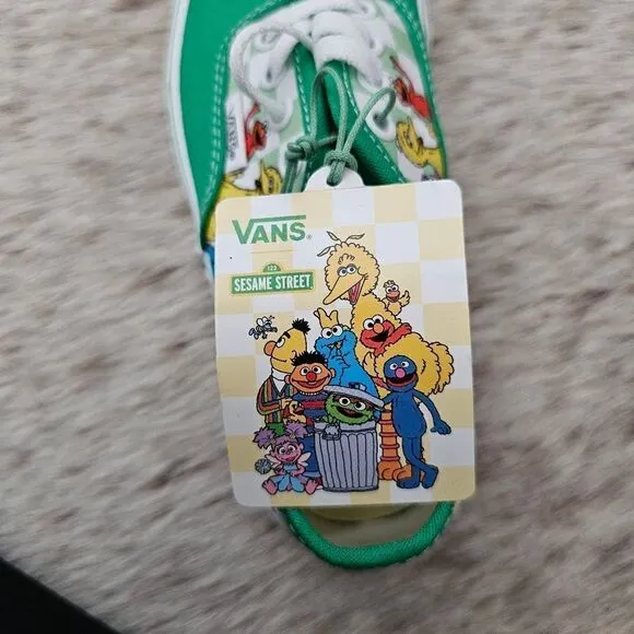 Vans Sesame Street Elmo Big Bird Boys Sneakers Shoes in Green Size 1 NEW