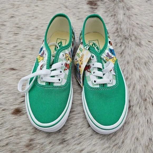 Vans Sesame Street Elmo Big Bird Boys Sneakers Shoes in Green Size 1 NEW
