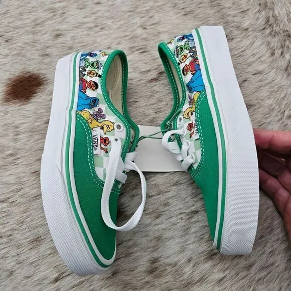Vans Sesame Street Elmo Big Bird Boys Sneakers Shoes in Green Size 1 NEW