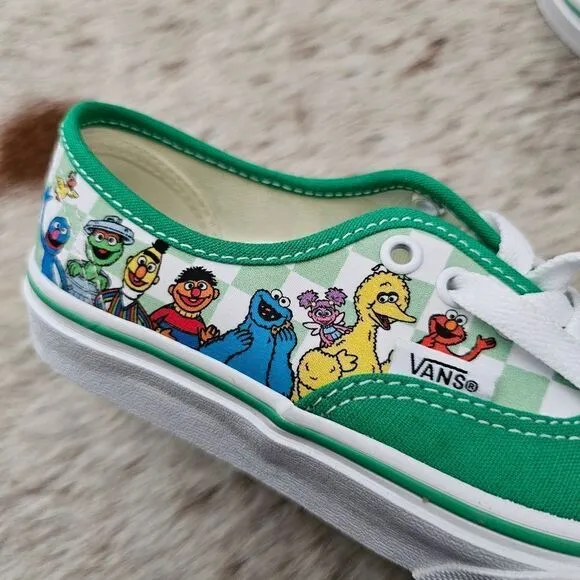 Vans Sesame Street Elmo Big Bird Boys Sneakers Shoes in Green Size 1 NEW