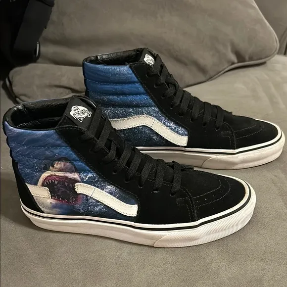Vans Shark Week x Sk8-Hi Unisex Size M5.5 W7