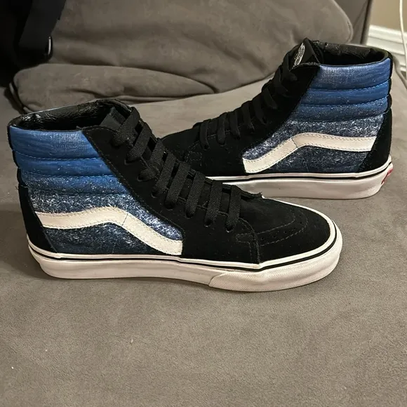 Vans Shark Week x Sk8-Hi Unisex Size M5.5 W7