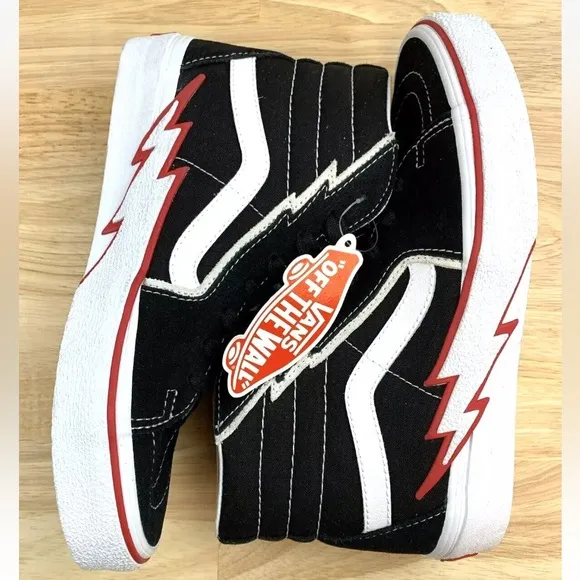 Vans Sk8-Hi Bolt Hi Top Sneakers Black/Racing Red Men's Size 7 Women’s 8.5