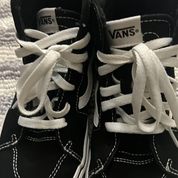 Vans Sk8-Hi Canvas Black &amp; White Shoes.  Size 4 Youth. Like New. Great condition
