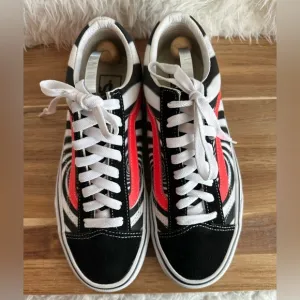 VANS Swirl Style 36 Shoes