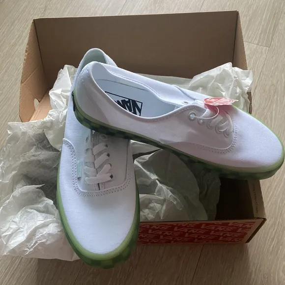 Vans Translucent Shoes in White / Green 8.5