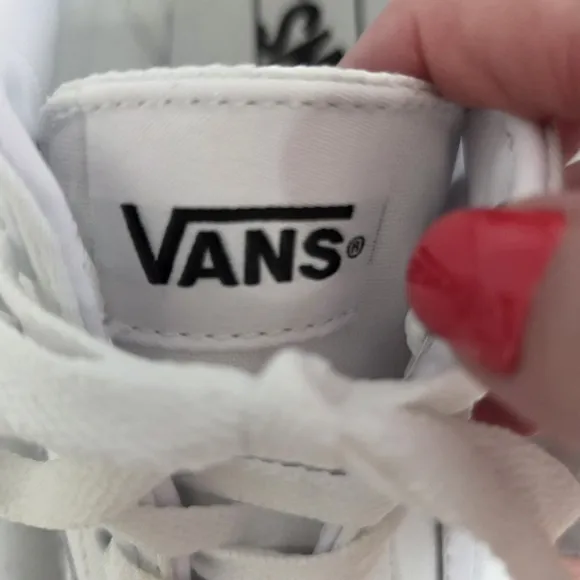 Vans Ward Canvas Shoe Old School Triple White Size 8 NEW #500714