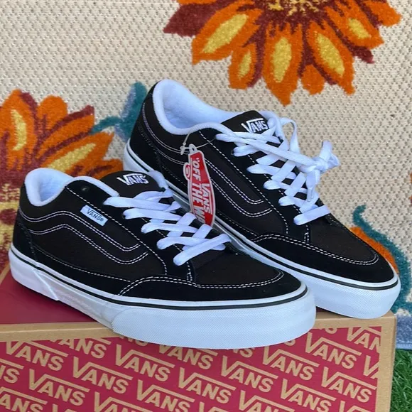 Vans WMNS Bearcat Canvas Black/White sneakers - skateboard  -athletic sneakers