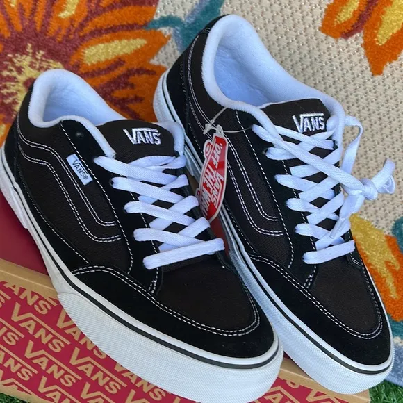 Vans WMNS Bearcat Canvas Black/White sneakers - skateboard  -athletic sneakers