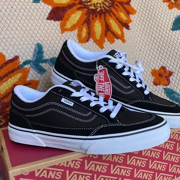 Vans WMNS Bearcat Canvas Black/White sneakers - skateboard  -athletic sneakers