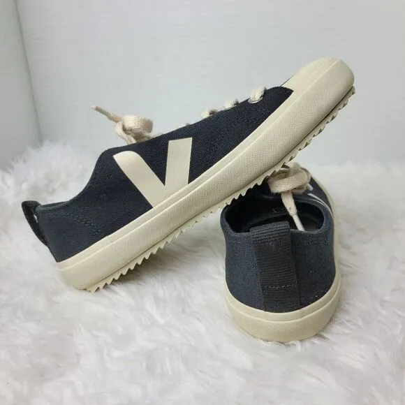 Veja Nova Womens Canvas Sneakers Size 6. Black Low Top Shoes