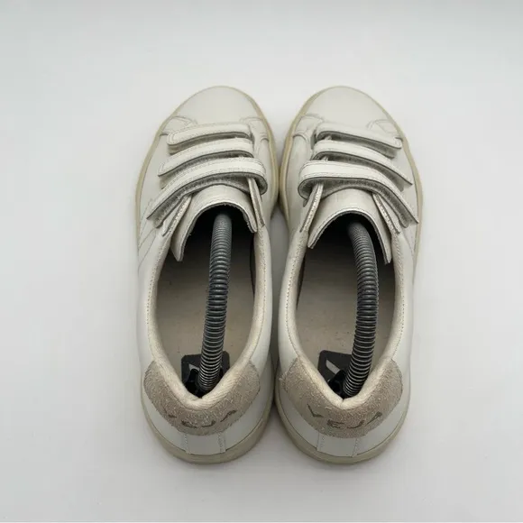 VEJA Recife White Leather Sneakers Women’s Size 9 Shoes
